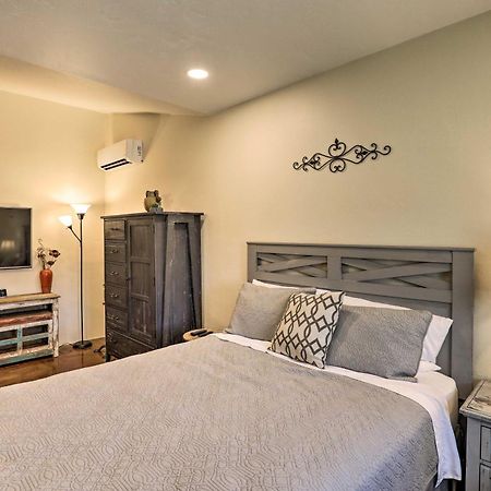 East Tucson House With Private Backyard And Fire Pit Villa Bagian luar foto
