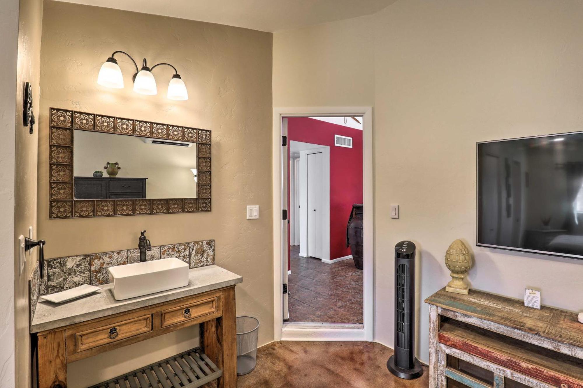 East Tucson House With Private Backyard And Fire Pit Villa Bagian luar foto