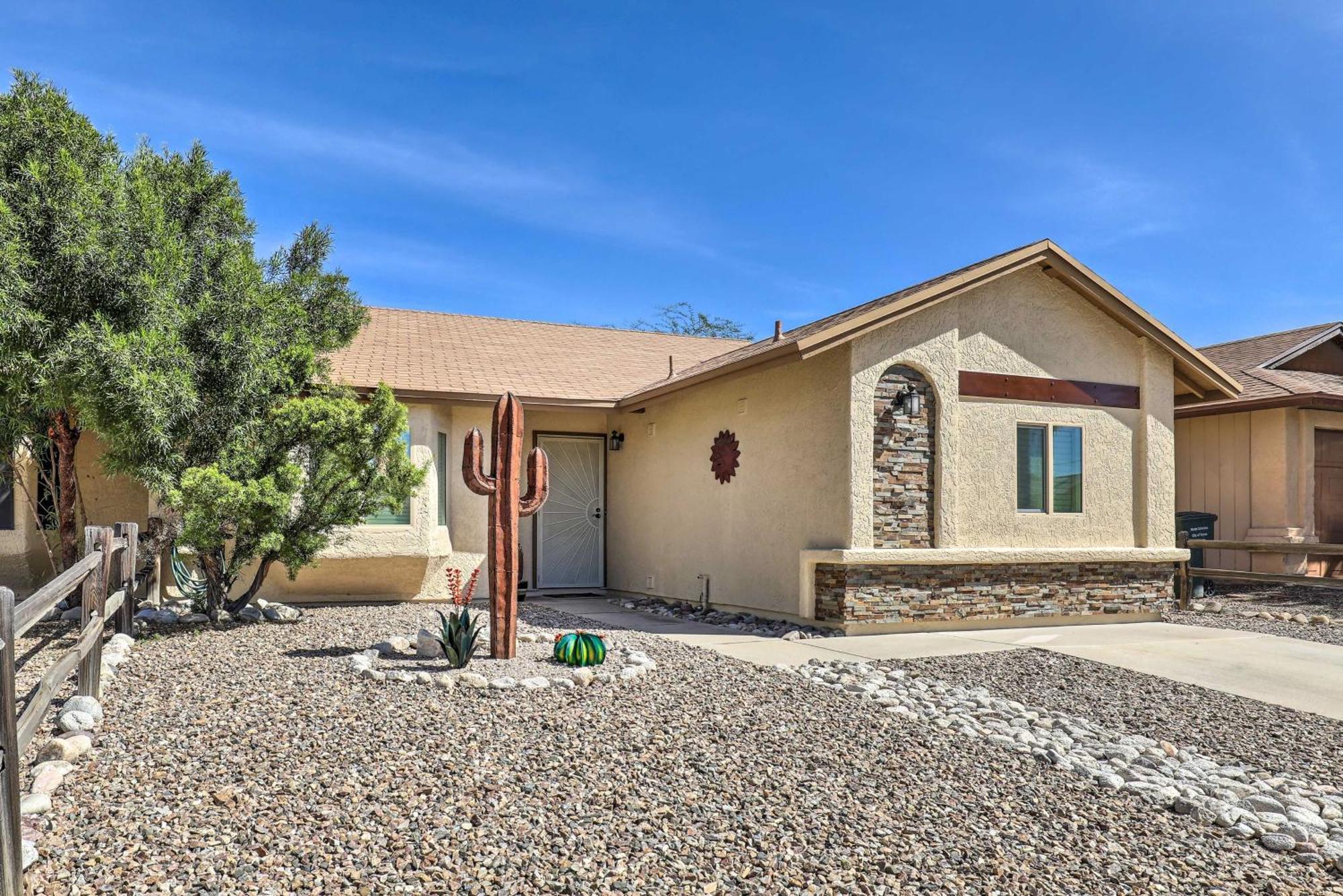 East Tucson House With Private Backyard And Fire Pit Villa Bagian luar foto